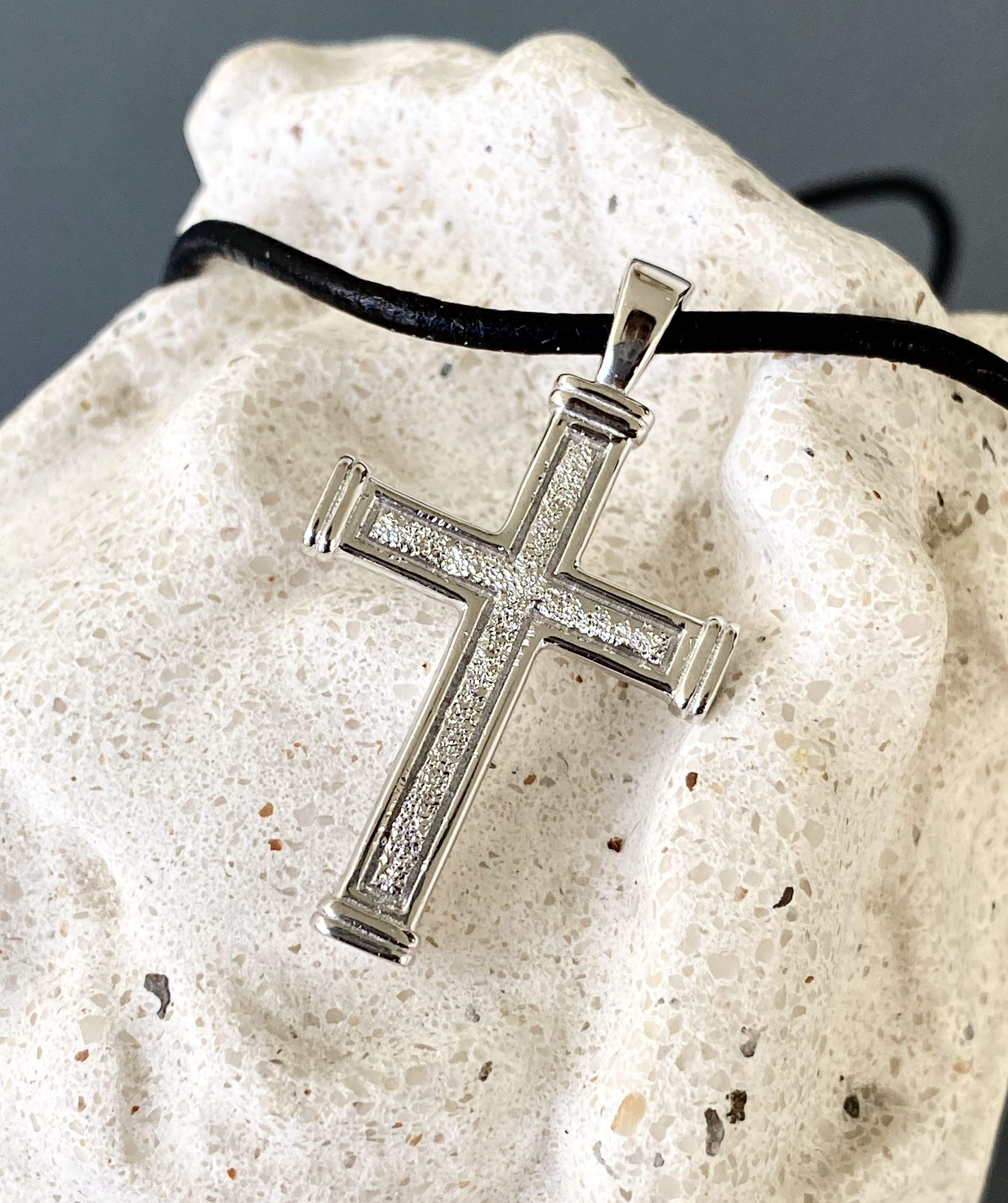 Micro Cross Pendant | Sterling Silver | Luxx Jewelers